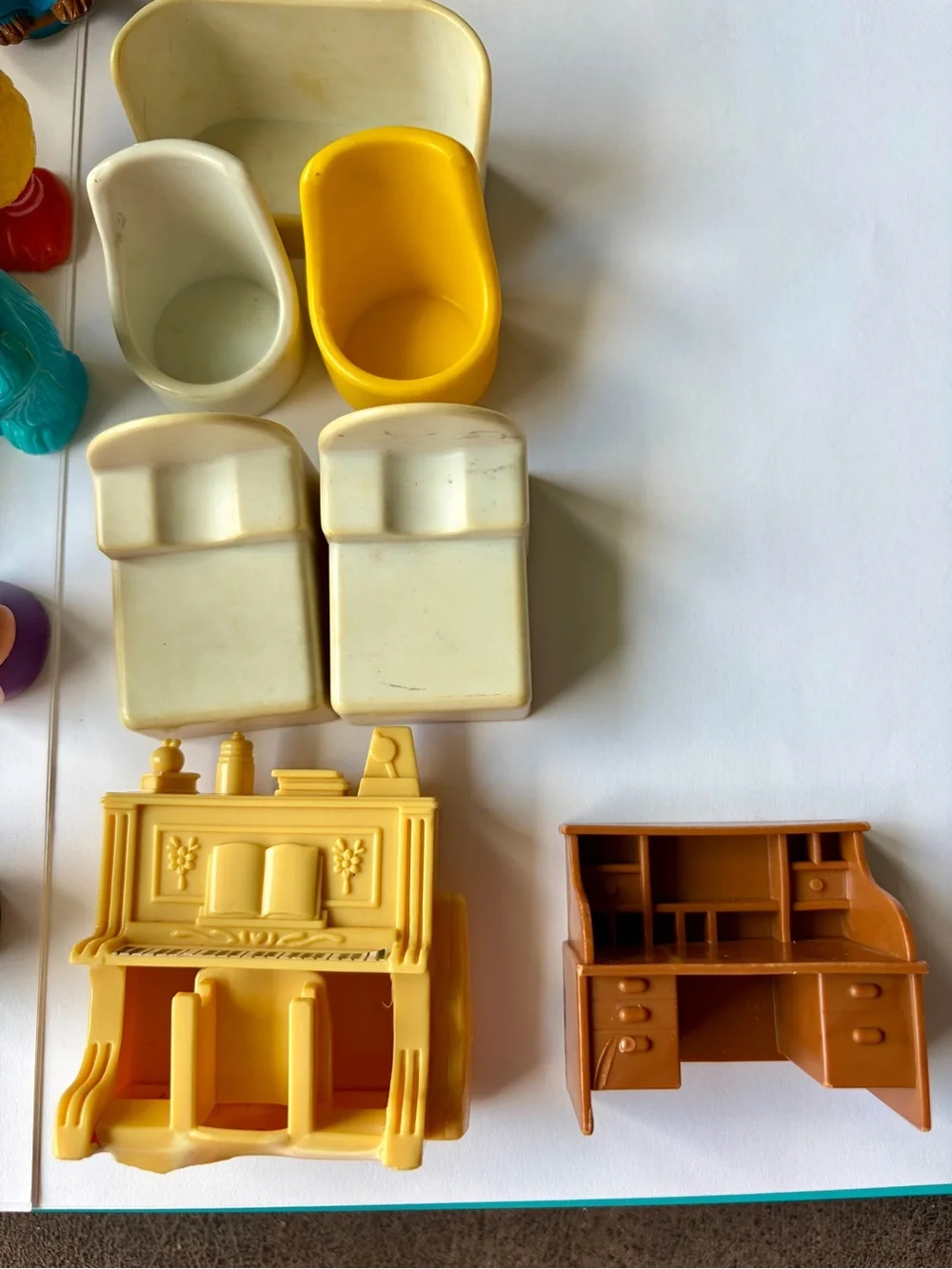 Vtg Toys Lot 70s 80s Fisher Price Peanuts Sesame Street Peanuts Barbie & more